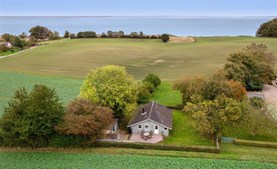 Skovkobbel 4 og 1 anden boliger er kommet til salg denne uge i Augustenborg - se boligerne her.