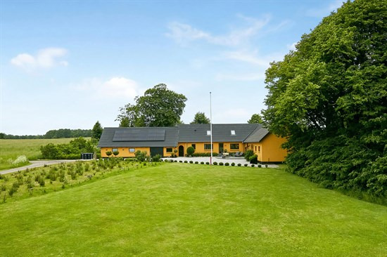 Top 6 over dyreste boliger til salg i Give. Priser op til 5.495.000 kr