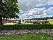 Jensen Jordbær inviterer til solrig fredagshygge med selvpluk af jordbær