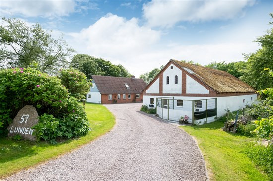 Til salg hos Estate Boligmægleren Tårs: Byens bedste beliggenhed !
"Boller Sø" som nabo