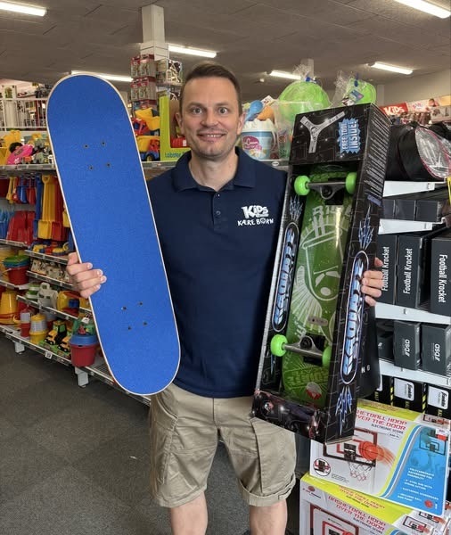KiDS Coolshop tilbyder stort skateboard med LED-lys til 125 kr.