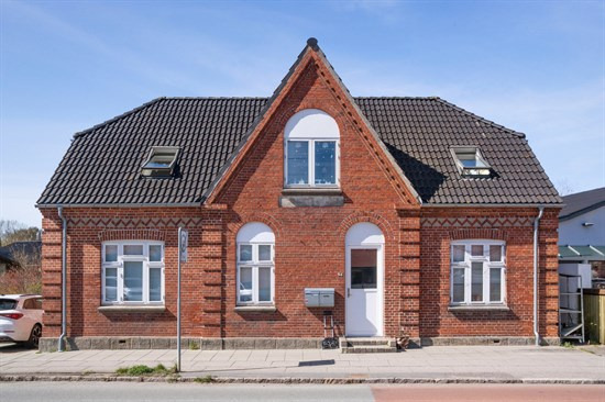 Hvilstedvej 12 er til salg for kun 1.795.000 kr.: Se de billigste boliger til salg i Solbjerg her