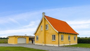 Charmerende og hyggeligt hus nær Kvissel med alsidig bolig på stor grund fra Ejendomsmæglerfirmaet Thomas Risager A/S