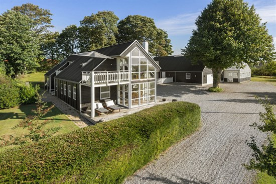 Luksus til salg: Rønhøjs Ager 15 til 6.895.000 kr – Se Odders dyreste boliger her