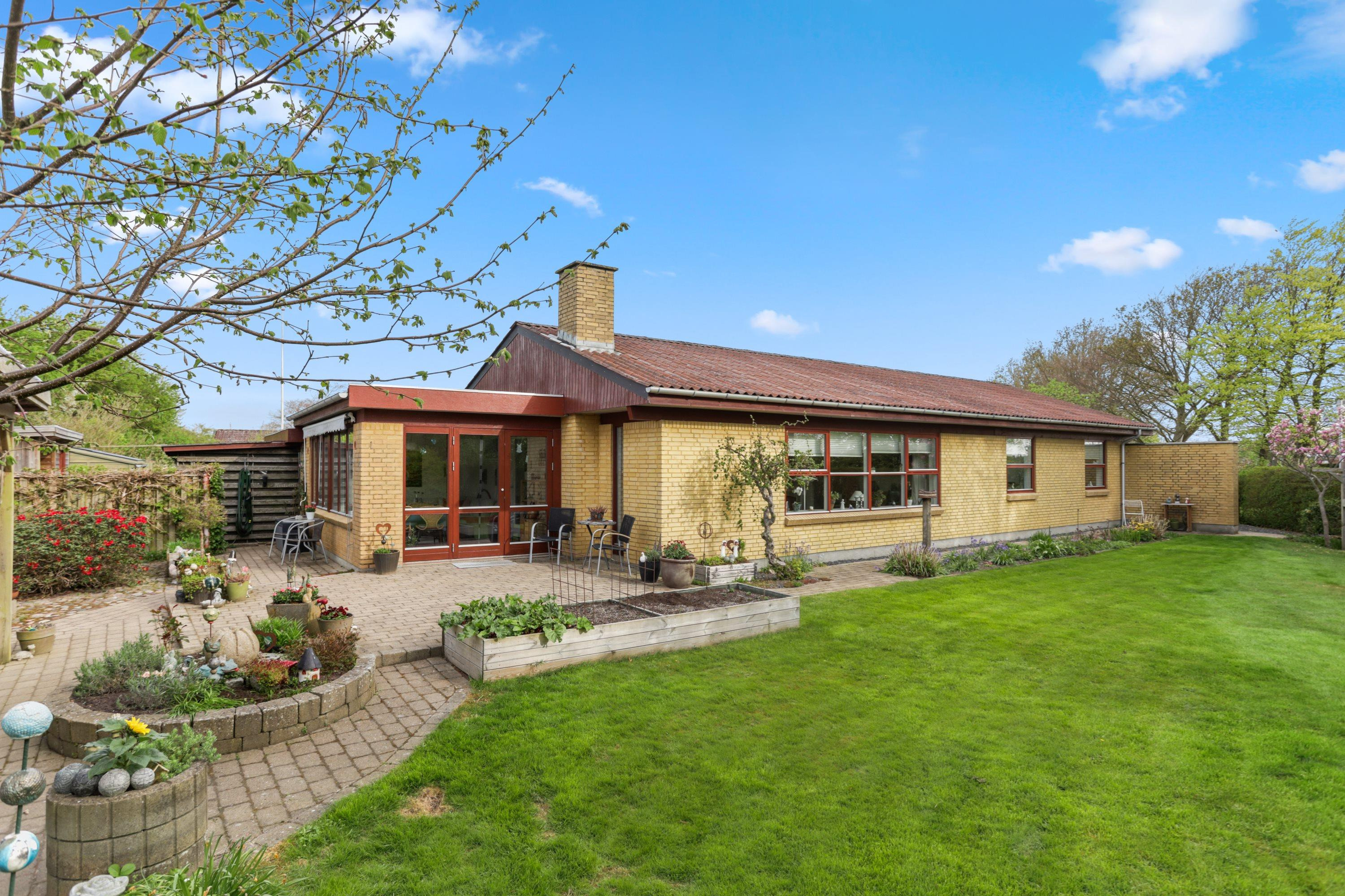 Charmerende etplansvilla for enden af blind vej i Biersted