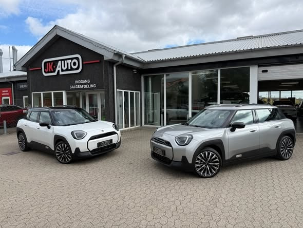 JK Auto ApS har to MINI Aceman E til salg for 229.800 kr.