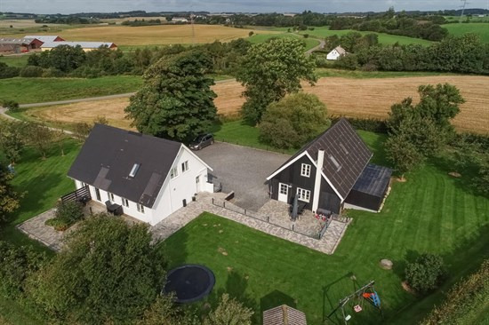 Eksklusiv bolig for 1.695.000 kr er netop kommet til salg i Tårs - Se den og de dyreste boliger her