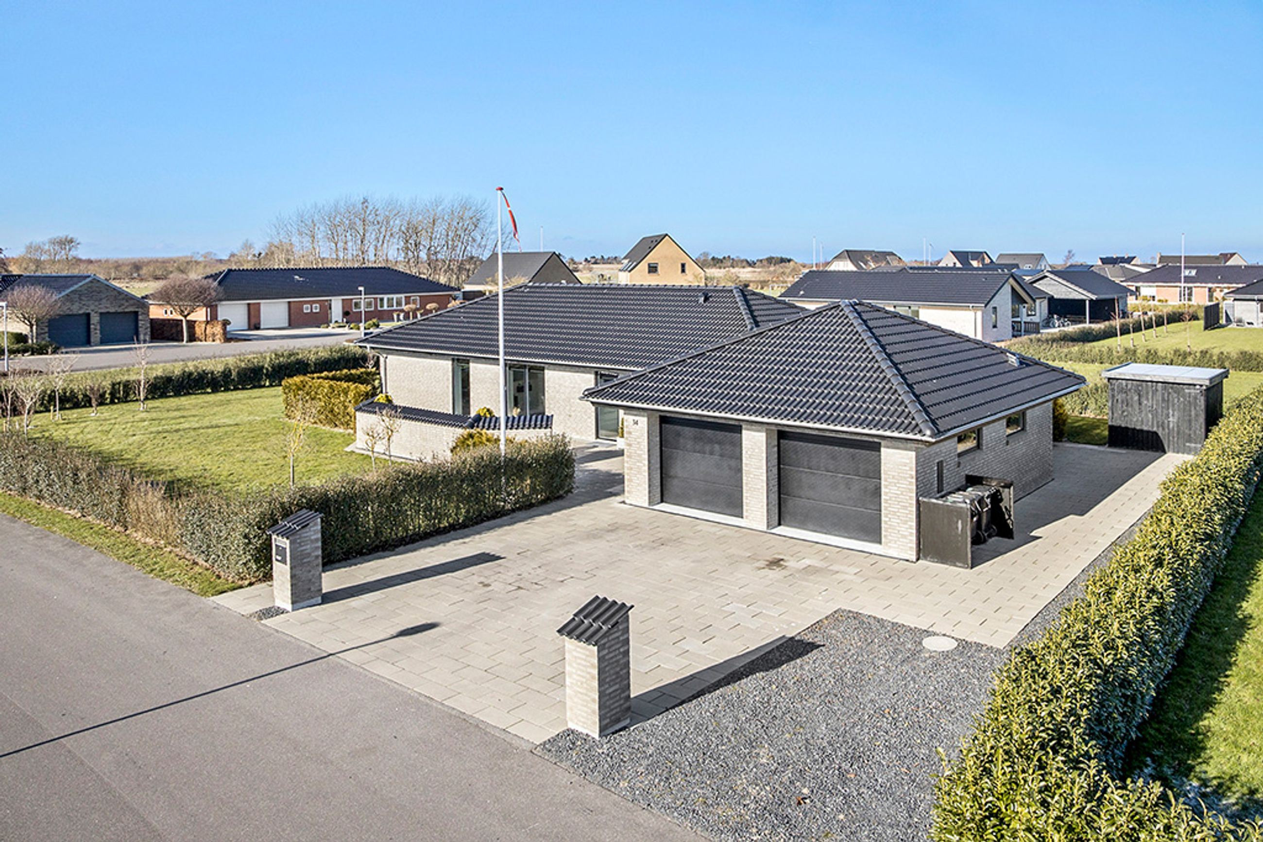 Luksusbolig netop kommet til salg i Bogense: Se hvad du skal smide for Bogenses dyreste adresser her