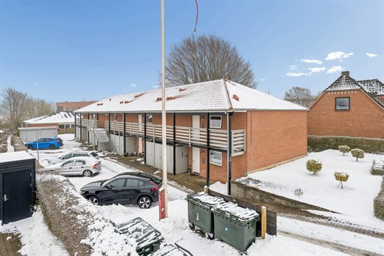 Hedensted Skovvej 7 er til salg for kun 995.000 kr.: Se de billigste boliger til salg i Hedensted her