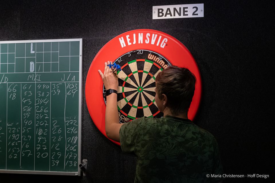 International dartskole i Billund tiltrækker udsatte unge