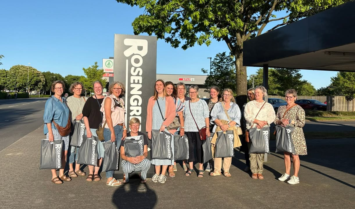 ROSENGREEN klæder veninder på i stilfuldt tøj under besøg