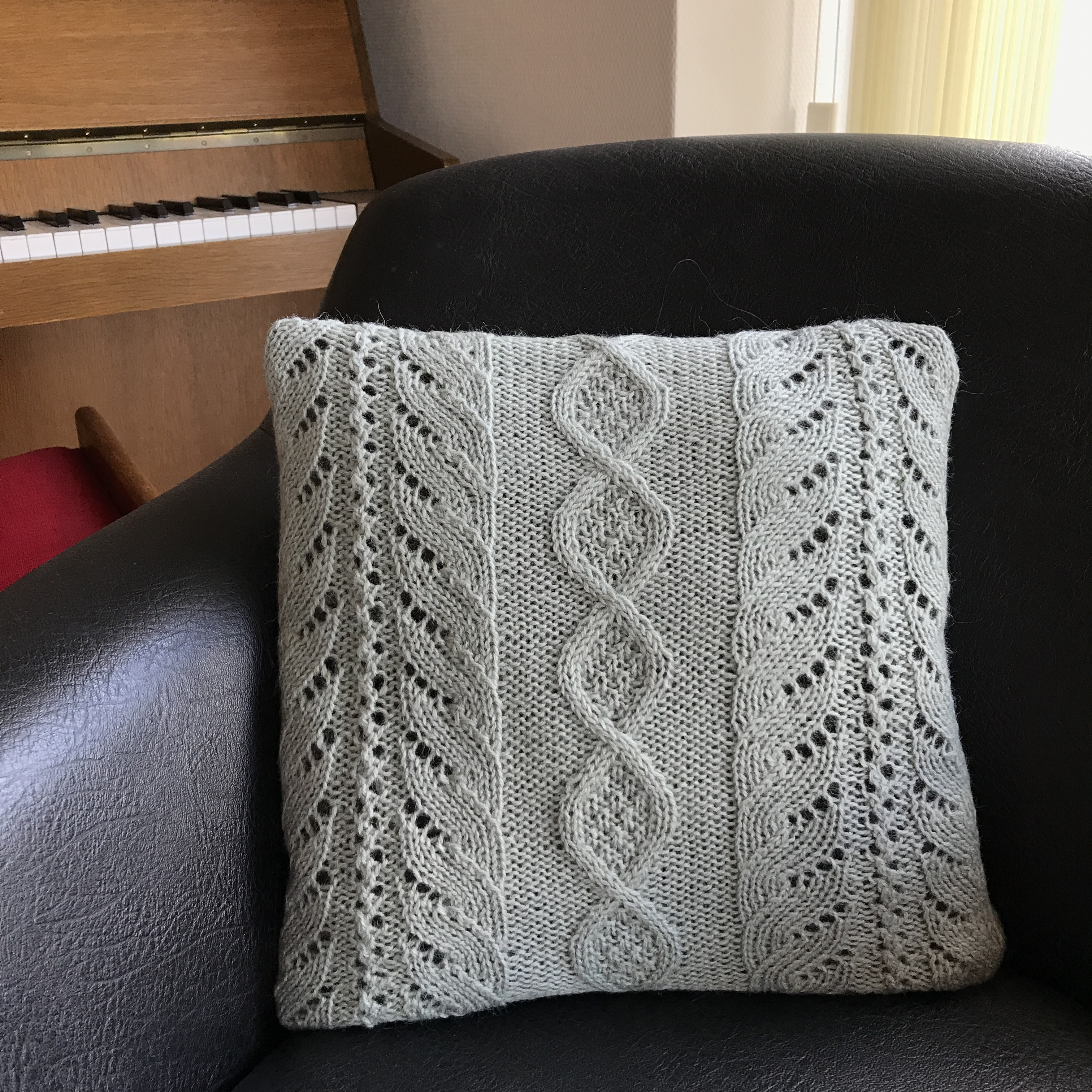 Lær at strikke snoninger og hulmønstre i Jyllinge