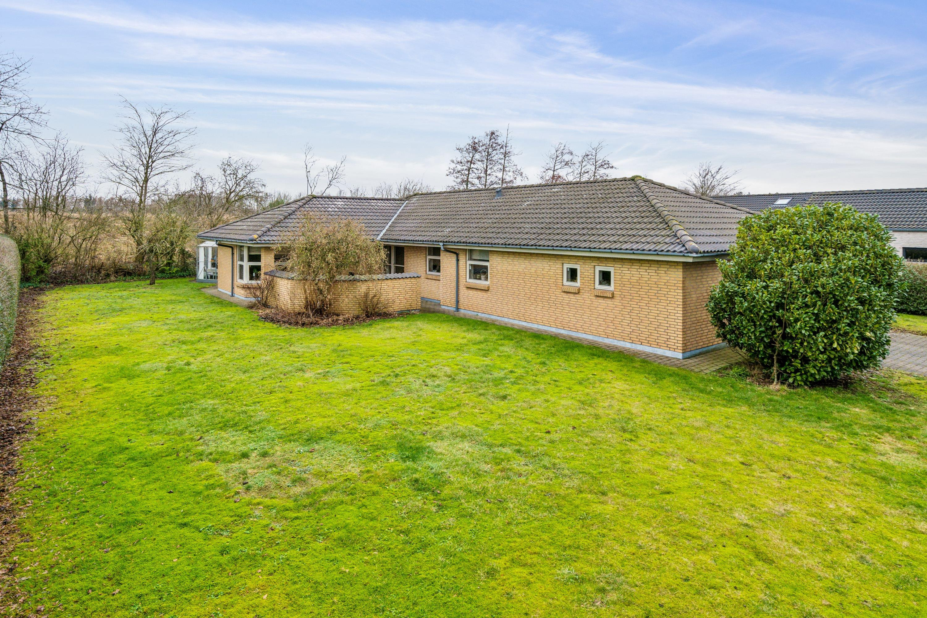 Til salg hos WESTERGAARD BOLIG: 1-plans villa i attraktivt børnevenligt kvarter