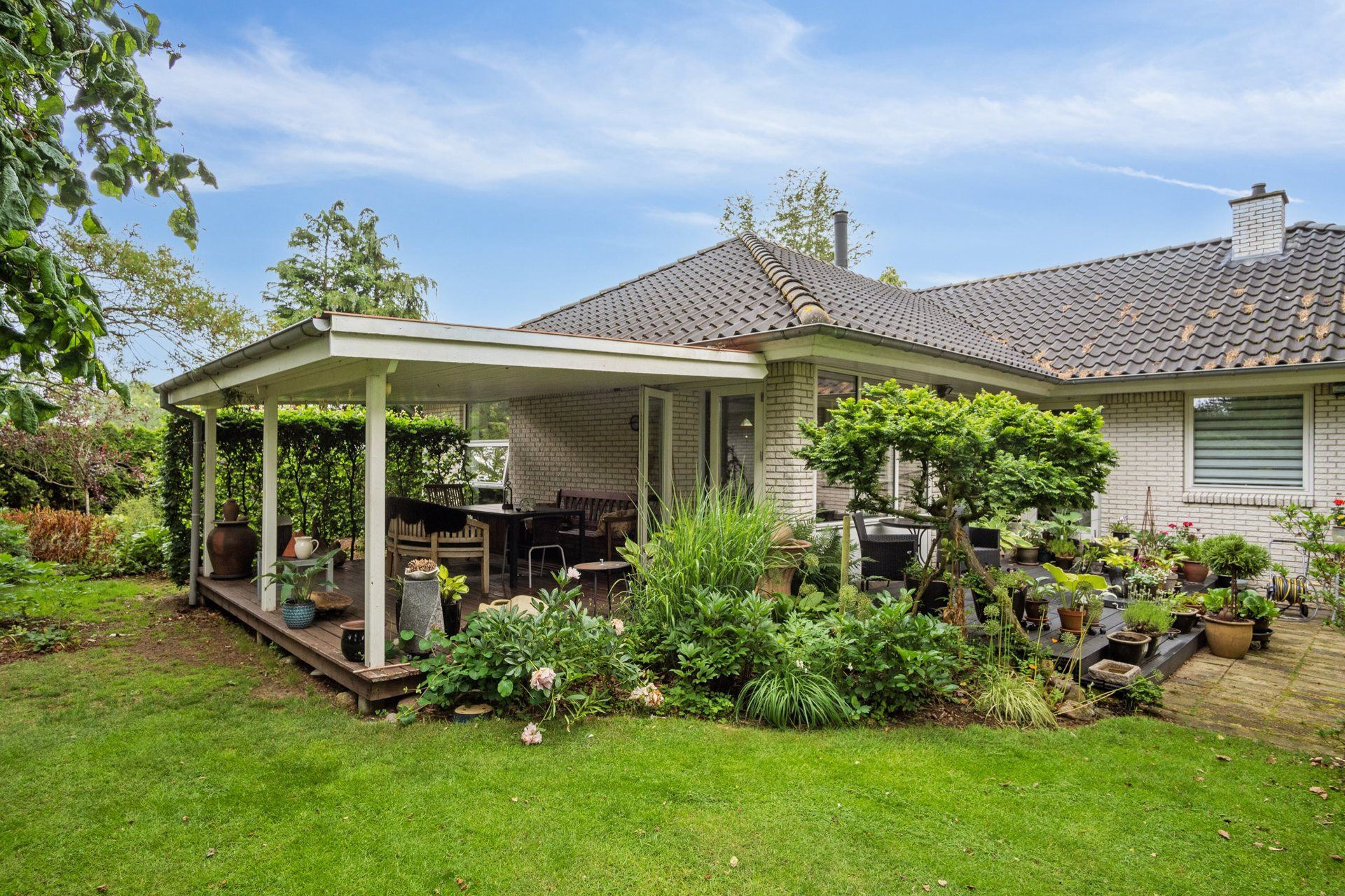 Luksusbolig netop kommet til salg i Holsted: Se hvad du skal smide for Holsteds dyreste adresser her