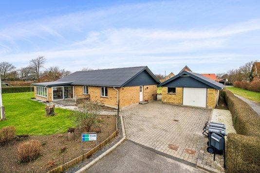 Pris sat ned med 100.000 kr. på Holbergsvej 5