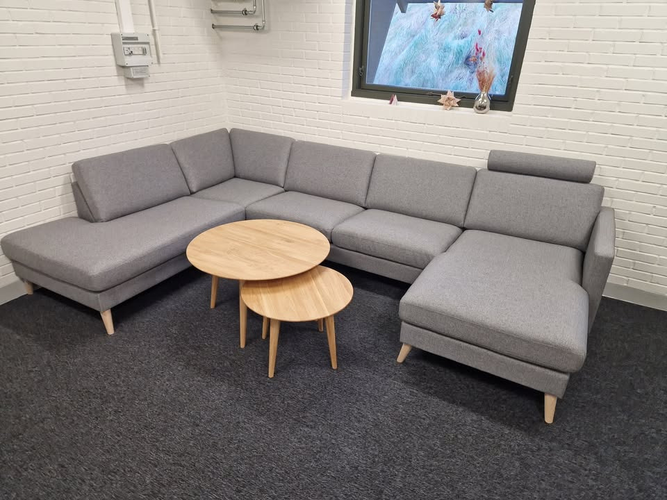Eksklusivt tilbud fra HOVELIND MØBLER: Liam u-sofa til afhentning for kun 15.000 kr.