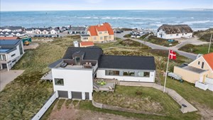 Til salg hos EDC Hurup Thy: Unik villa/fritidshus med fantastisk havudsigt