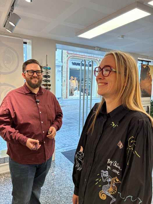 Ganer & Robenhagen hjælper med at finde det brillestel, der passer til dig