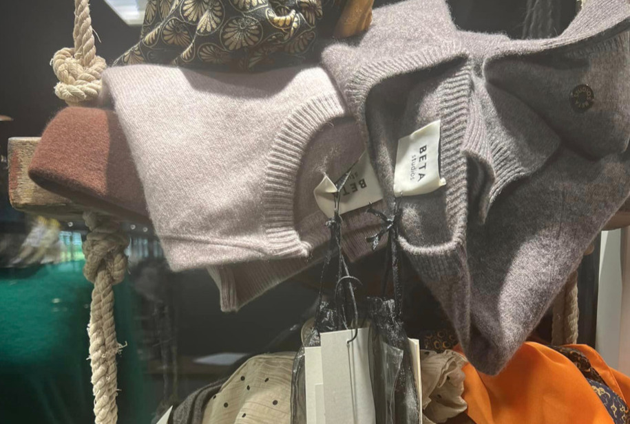 Nyd 20% rabat på eksklusive cashmere trøjer hos NEW&SECOND