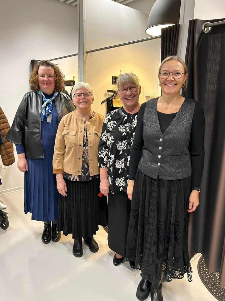 Garderoben hylder succesfulde modeshows i Brovst med tak til deltagere og modeller