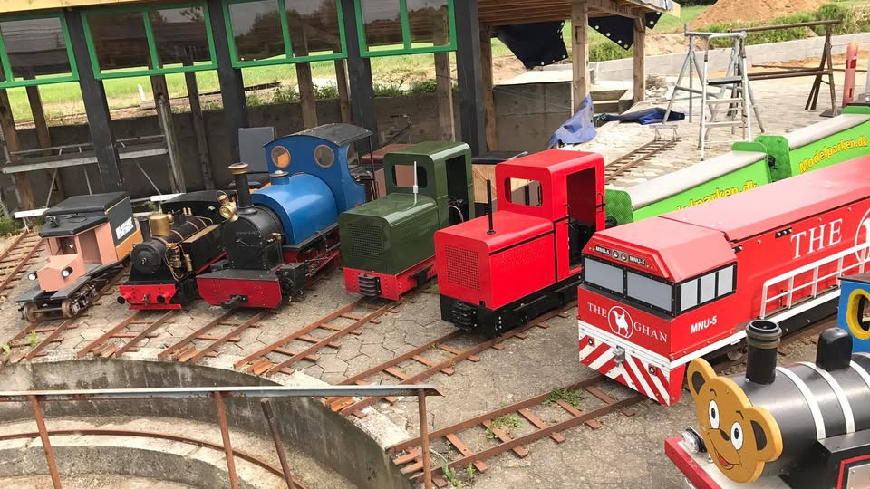 Normal køredag i Modelparken Danmark: En dag fyldt med tog og hygge