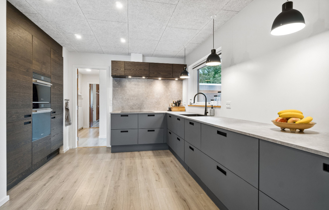 Nyrenoveret og veludnyttet villa i Sørvad