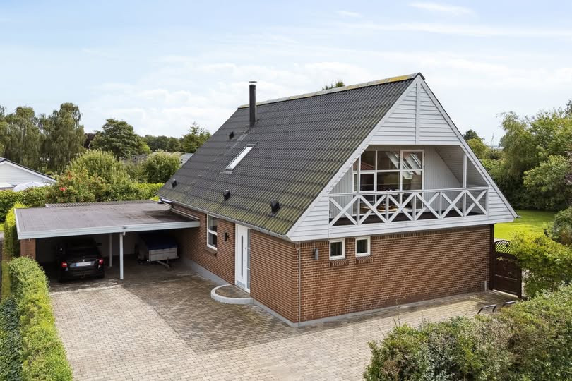 John Frandsen Ikast inviterer til åbent hus på Karen Blixens Vej 35