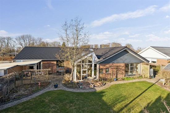 Poul Gerness Vej 22 og 1 anden boliger er kommet til salg denne uge i Ikast - se boligerne her.