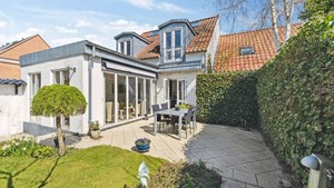 Ejendomsmæglerfirmaet Thomas Risager A/S tilbyder arkitekttegnet byhus i Hjørring til ny pris
