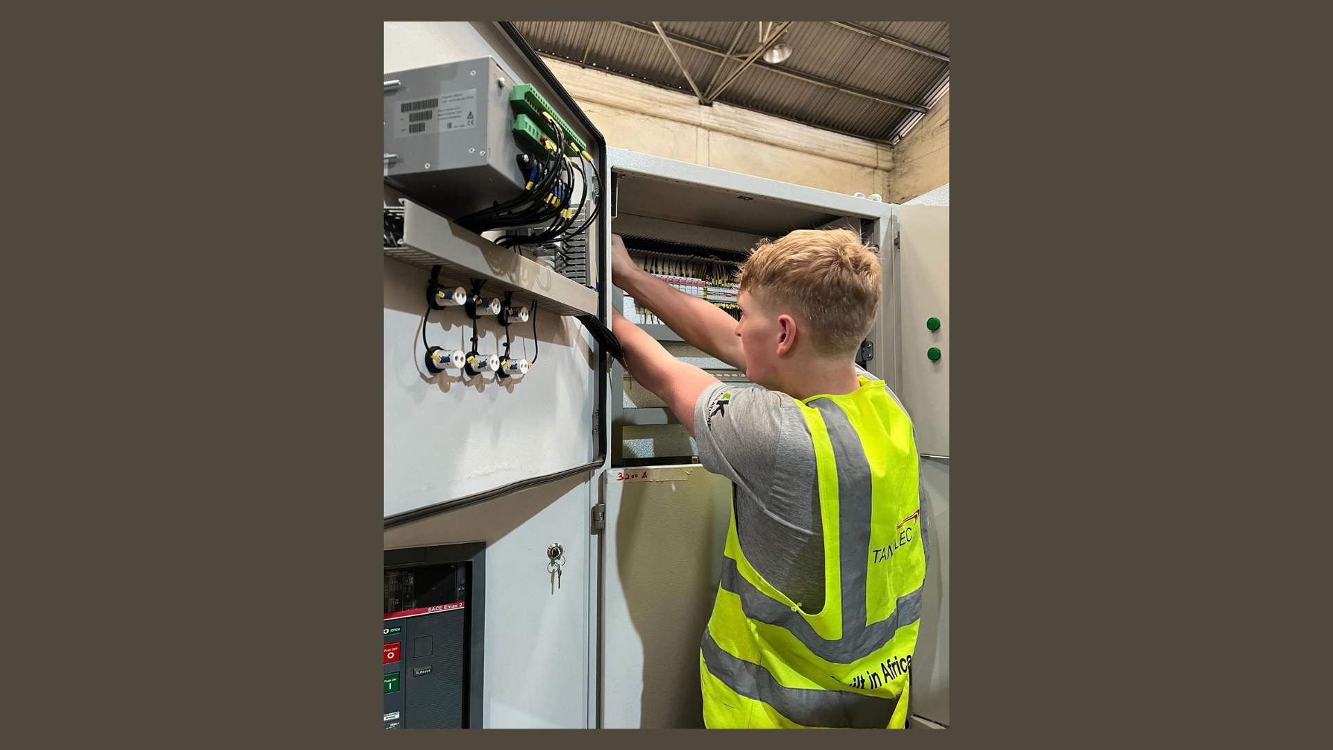 AK Installationers rejse med alt fra små lokale el-opgaver til mellemstore projekter