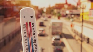 Sommertjek din bil: Råd fra Farvergårdens Autoservice Aalborg om dæktryk, batteri og bremser