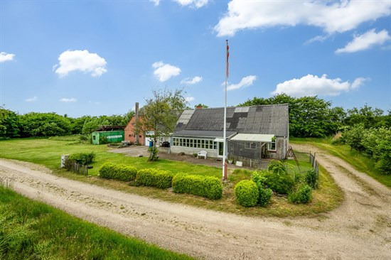Velling Kirkeby 77 er til salg for kun 425.000 kr.: Se de billigste boliger til salg i Ringkøbing her