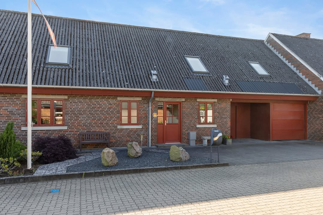 Velholdt rækkehus med idyllisk beliggenhed i Skive Syd fra EDC Skive I/S