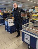 Rema 1000 Nordre Strandvej: lokale tilbud på burgerboost og friske blomster