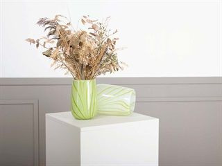 Vind et vasesæt hos HOVELIND MØBLER i adventskonkurrence