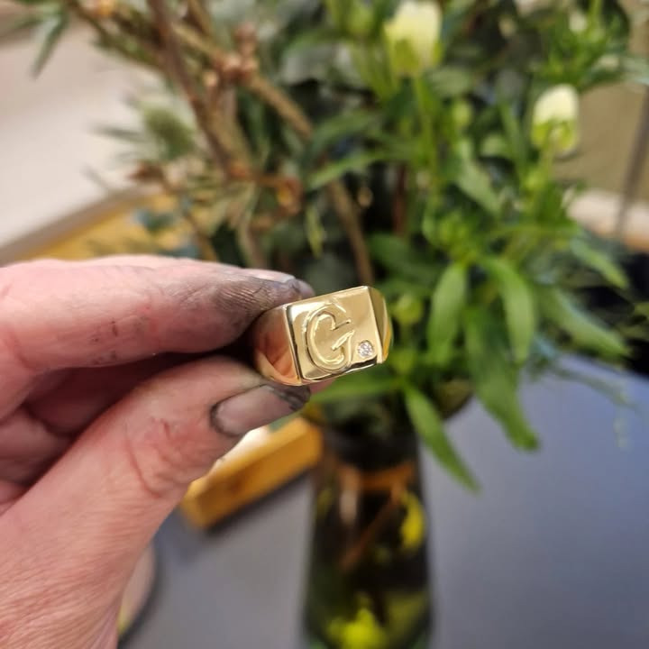 Guldsmed Ø tilbyder unikke julegaver og smykker af dit eget guld