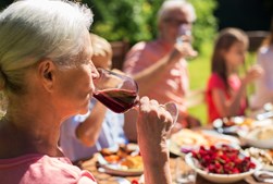 Gratis hjælp til at ændre alkoholvaner for borgere over 65 år