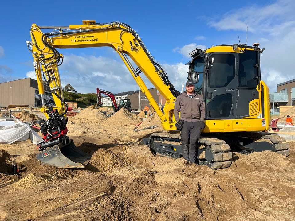Scantruck A/S leverer ny PC88 til entreprenør T.R. Johnsen