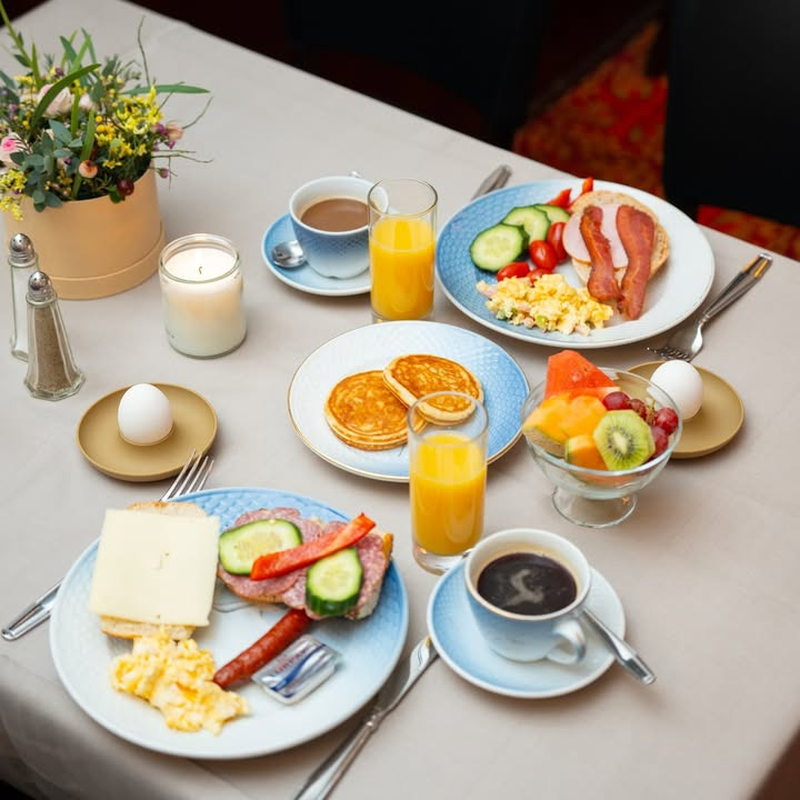 Palads Hotel Viborg tilbyder skandinavisk morgenmadsbuffet med overnatning