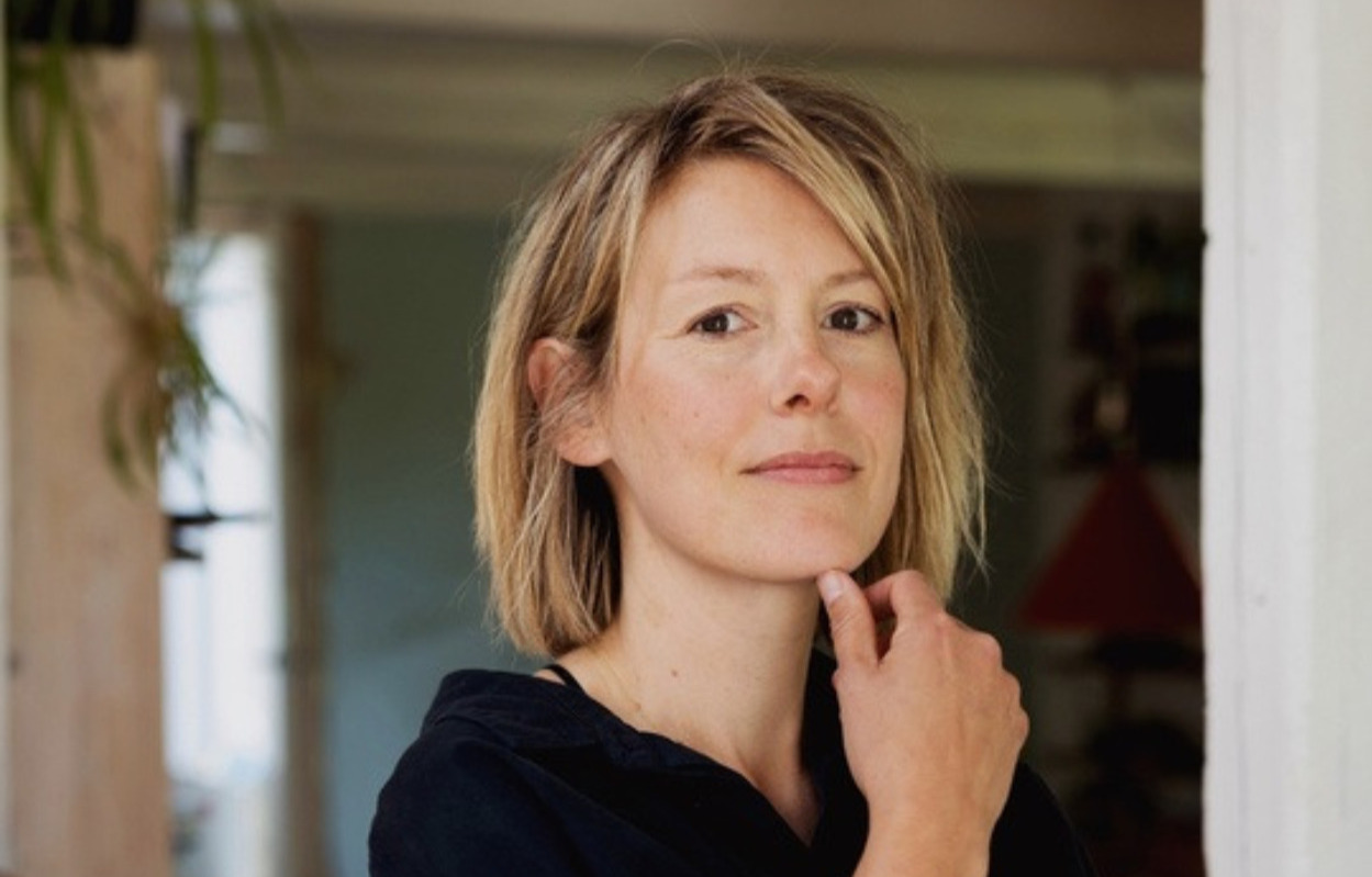 Nyt gavlmaleri hylder horsensiansk sportskvinde