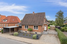 Til salg hos John Frandsen Herning: Agerskovvej 34, Hammerum, 7400 Herning