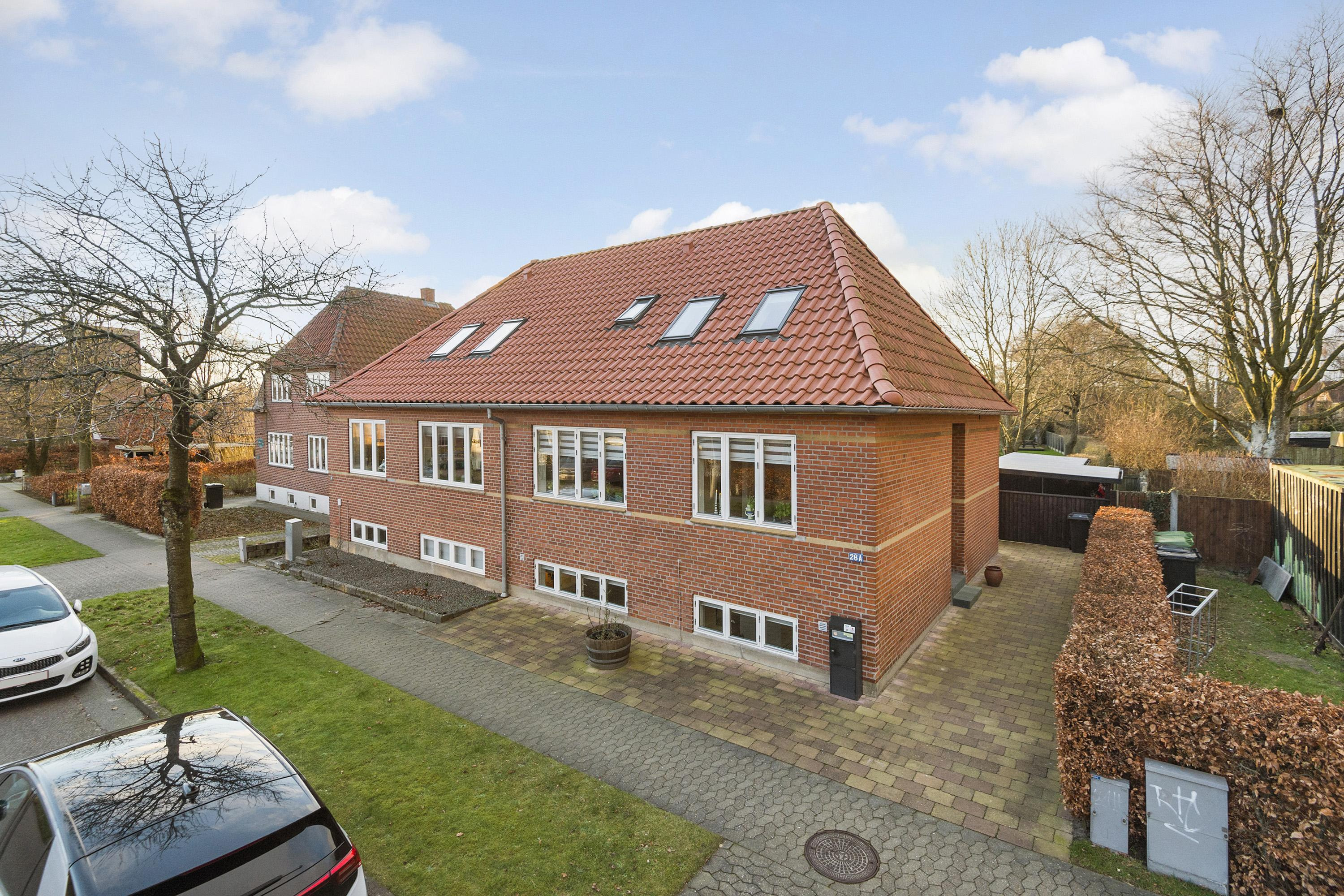 Indflytningsklar villa med plads til hele familien – tæt på natur og skole!