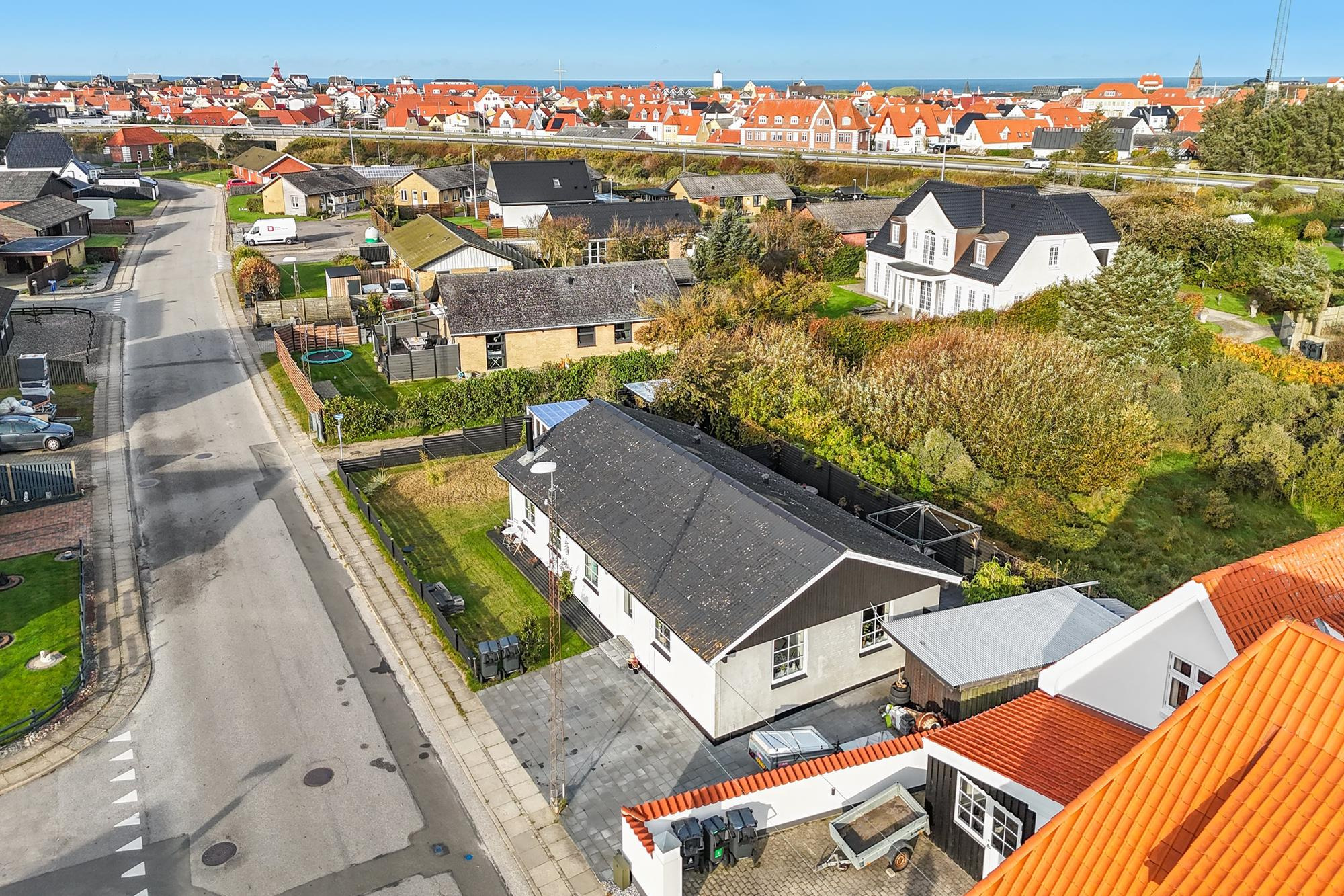 Skøn familievilla med hyggelig gårdhave i Løkken