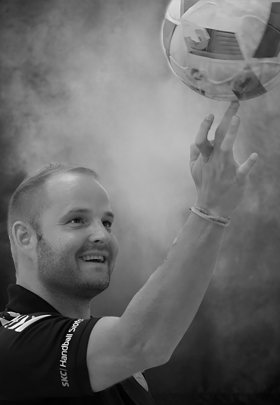 En aften med ærlighed og humor: Lars Rasmussen på Kerteminde Bibliotek