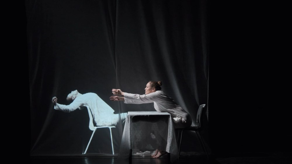 Udforskning af vores digitale forhold: AI og virtuel kommunikation på Godsbanen