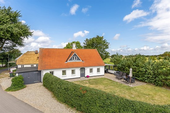 Top 6 over dyreste boliger til salg i Bredebro. Priser op til 4.450.000 kr