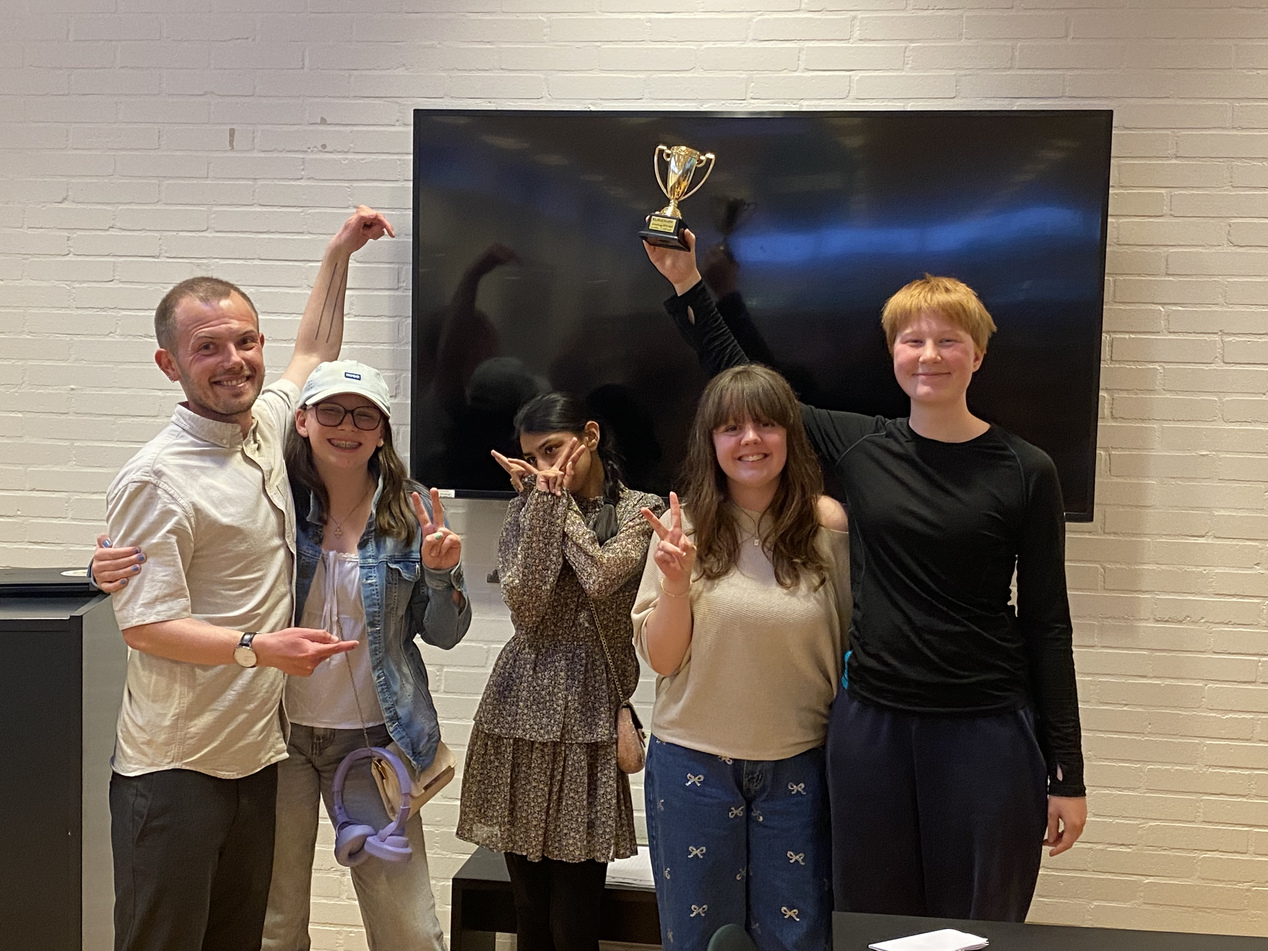 "De Unge Quizzere" fra Glostrup Ungdomsskole snuppede sejren ved lokal quiz-aften