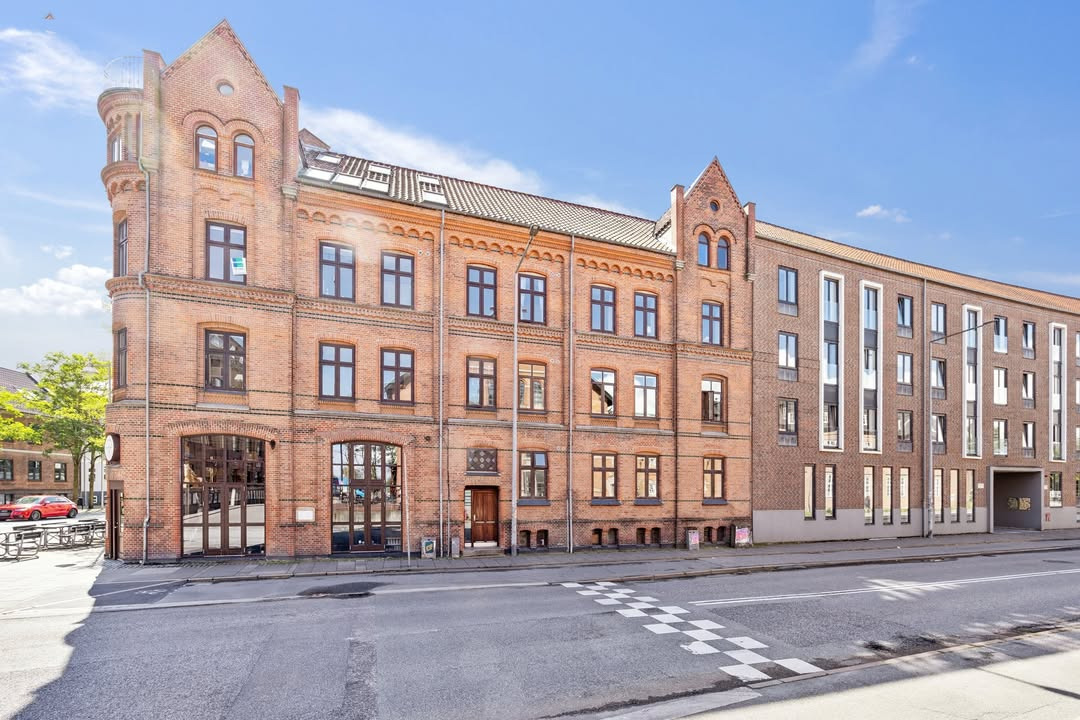 Ejendomsmæglerne Hansen & Thoft præsenterer charmerende toværelses lejlighed i Aalborg centrum