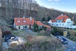 Netop kommet til salg: Nordre Strandvej 277 en af Ålsgårdes dyreste adresser