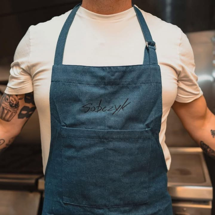 Min Købmand Øster Bjerregrav tilbyder kokkeforklæder til stærkt nedsat pris